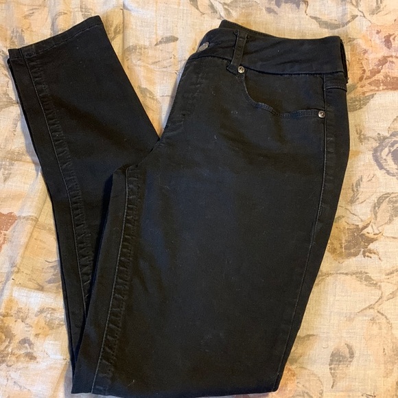 Seven7 Denim - Seven7 Black Skinny and Tummyless Jeans, 10